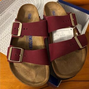 Birkenstock Women’s Arizona Sandals Color: Maroon Size: EU 38 (7-7.5) Regular